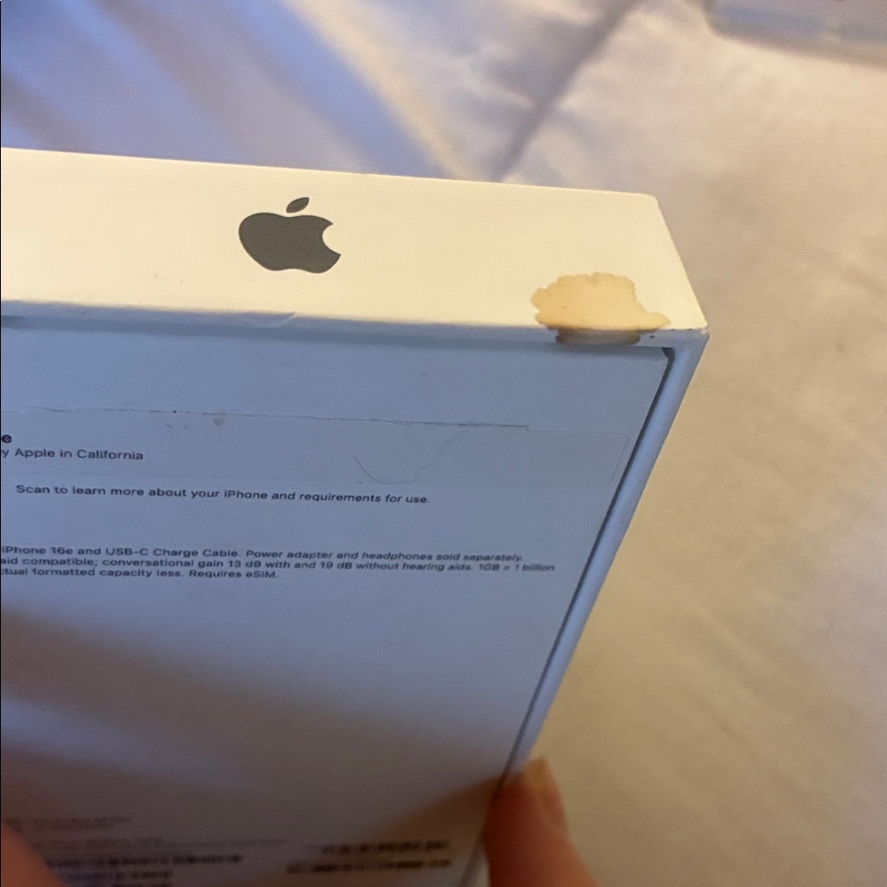 Apple iPhone 16e BOX ONLY - Picture 4 of 9